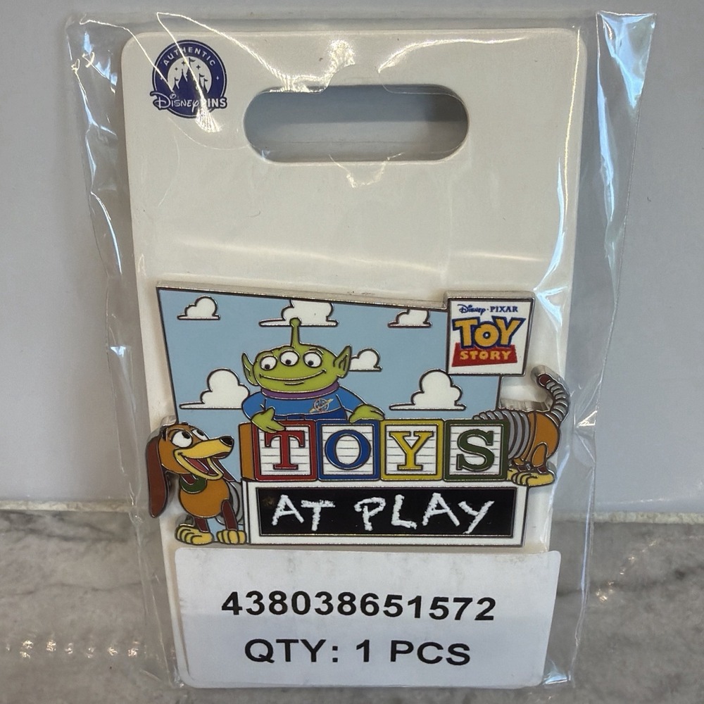 2025 Disney Parks Toy Story Toys At‎ Play Skinky Dog Green Alien OE Pin 175338